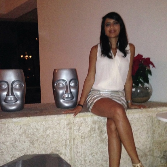 Meet your Posher, Neda - Picture 1 of 1